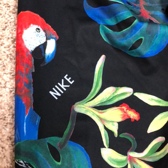 nike parrot leggings